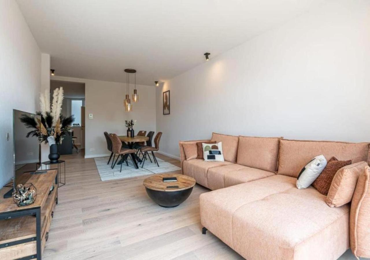 Renovated Art Deco Apartment With Vintage Elements Oostende Bagian luar foto